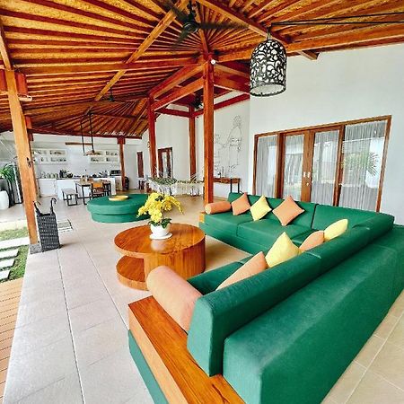Villa Orked 3 With Family Room Seminyak Exterior photo