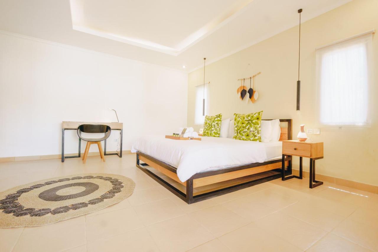 Villa Orked 3 With Family Room Seminyak Exterior photo