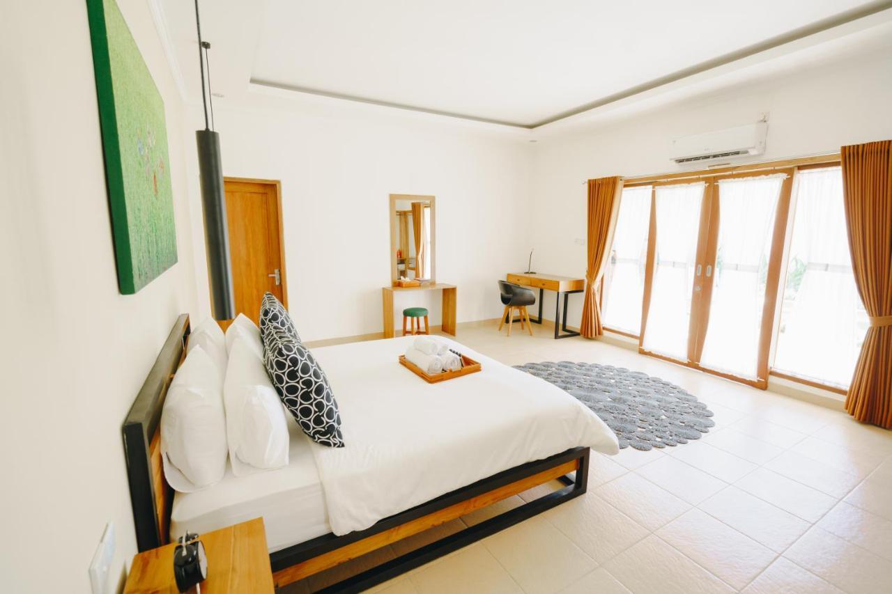 Villa Orked 3 With Family Room Seminyak Exterior photo