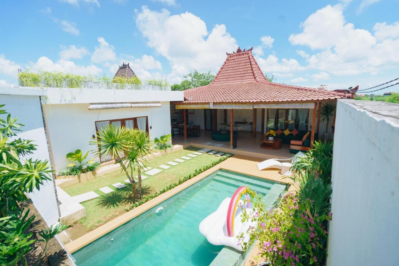 Villa Orked 3 With Family Room Seminyak Exterior photo