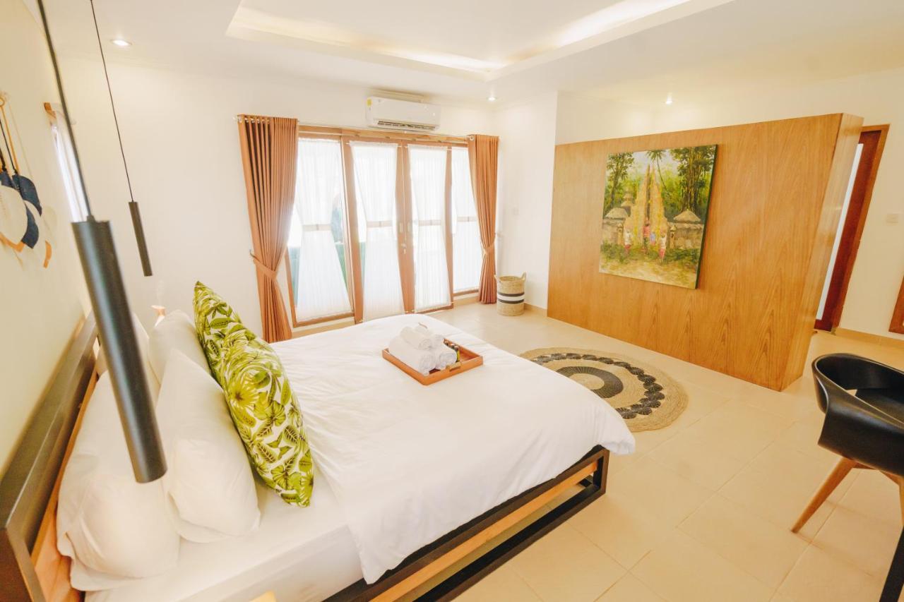 Villa Orked 3 With Family Room Seminyak Exterior photo